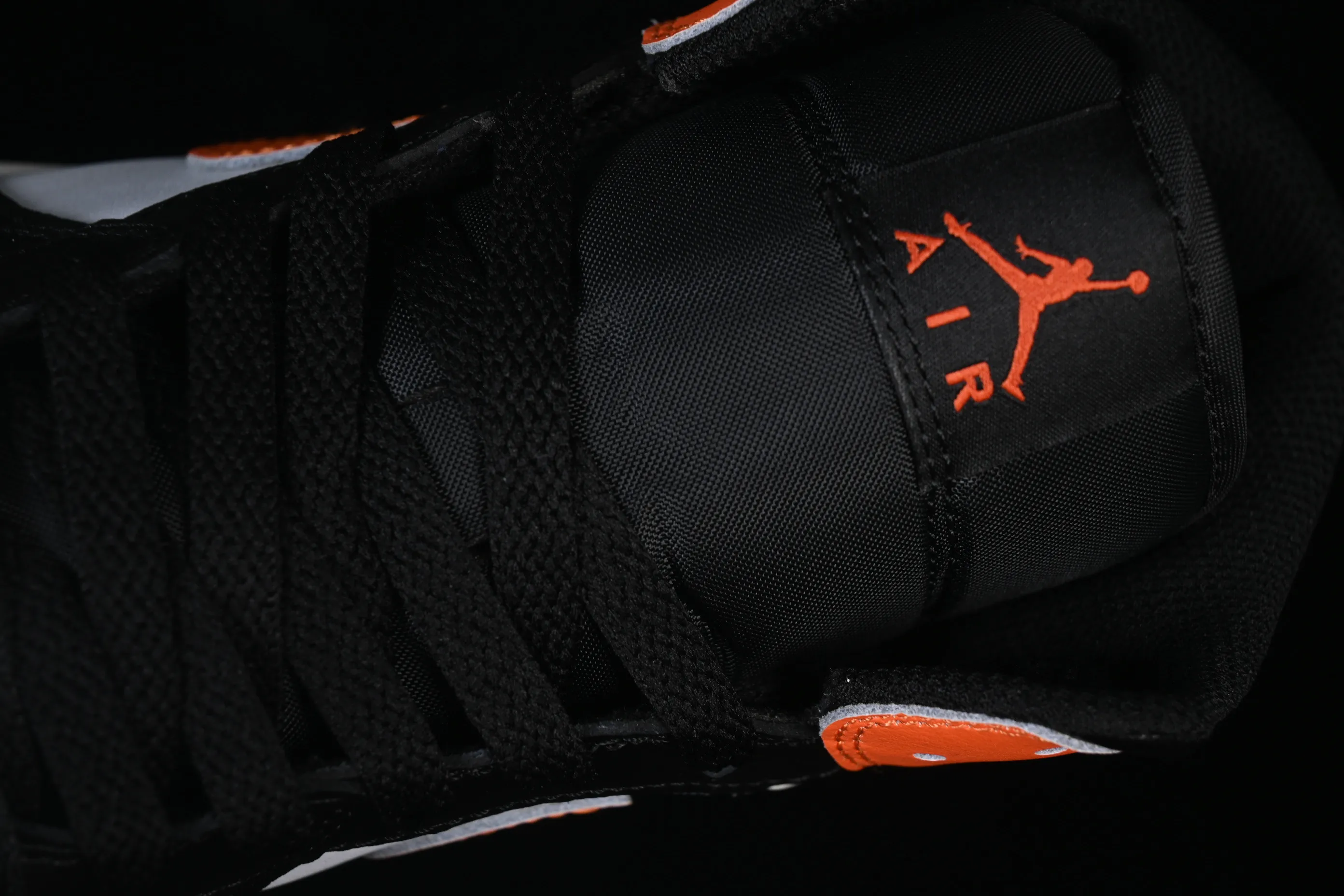 All categories Air Jordan Jordan series basketball shoes Air Jordan 1 Mid G version pure original Air Jordan 1 Mid AJ1 Joe 1 black and white orange DQ8426-801